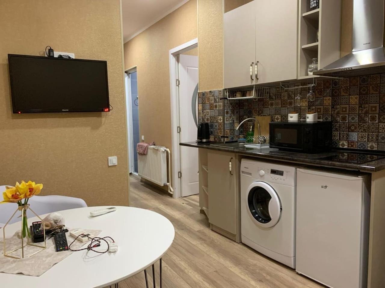 Apartment On L.Meskhishvili Turn Tbilisi Bagian luar foto
