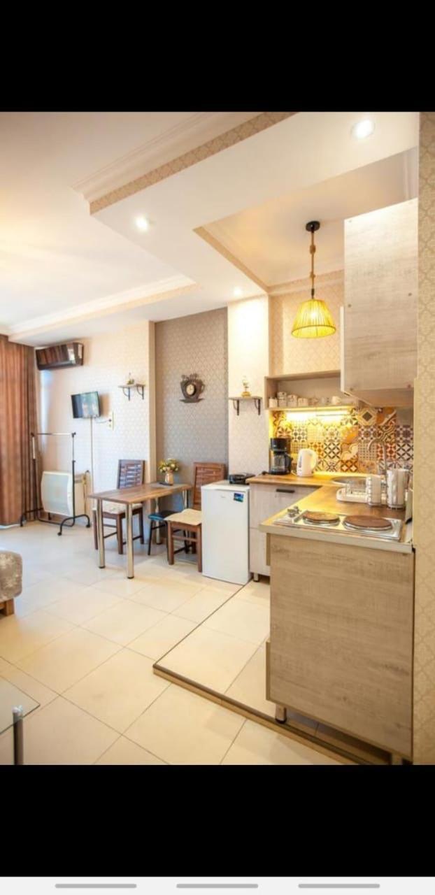 Apartment On L.Meskhishvili Turn Tbilisi Bagian luar foto