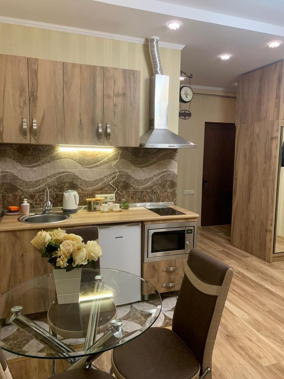 Apartment On L.Meskhishvili Turn Tbilisi Bagian luar foto
