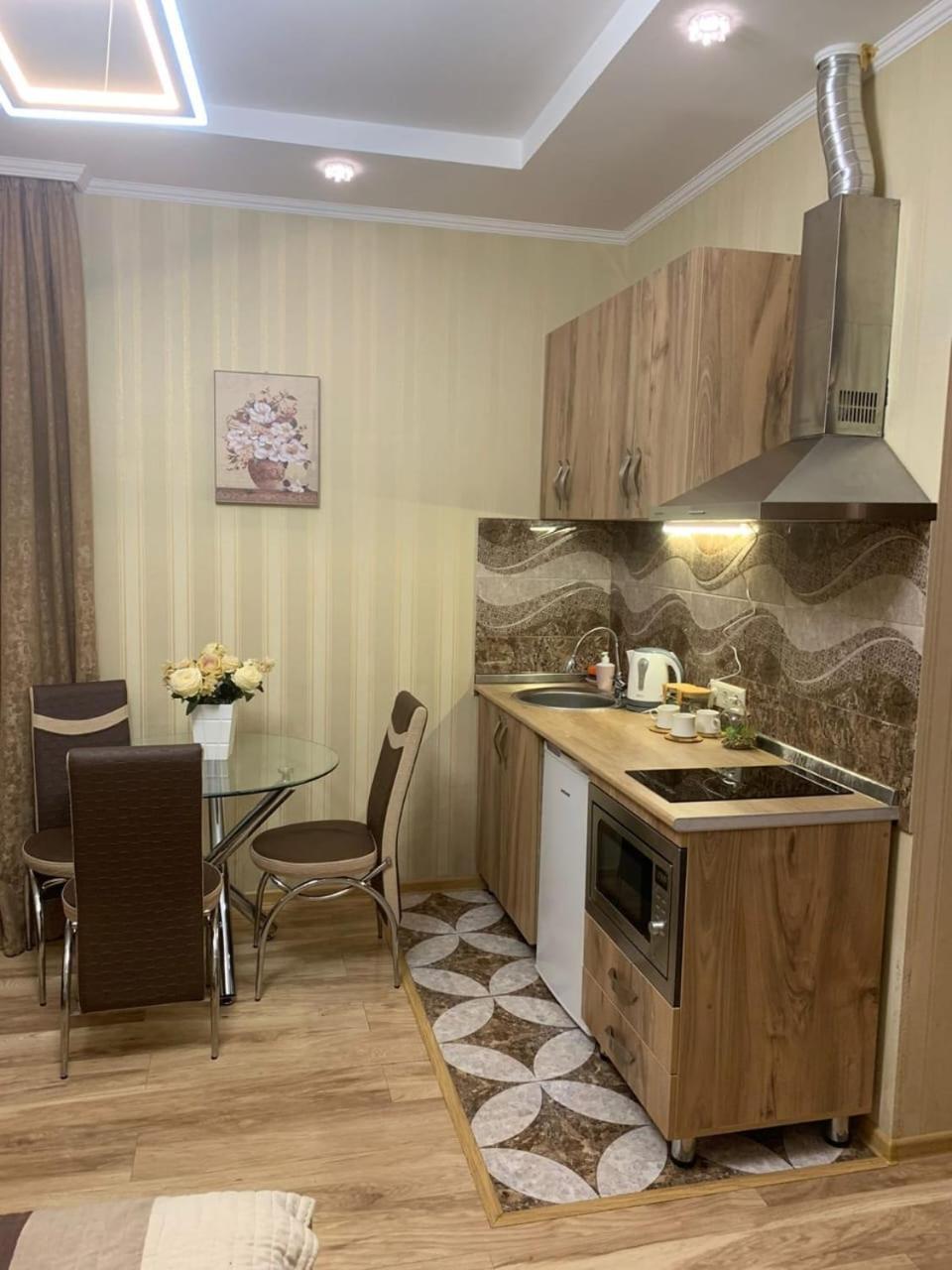 Apartment On L.Meskhishvili Turn Tbilisi Bagian luar foto