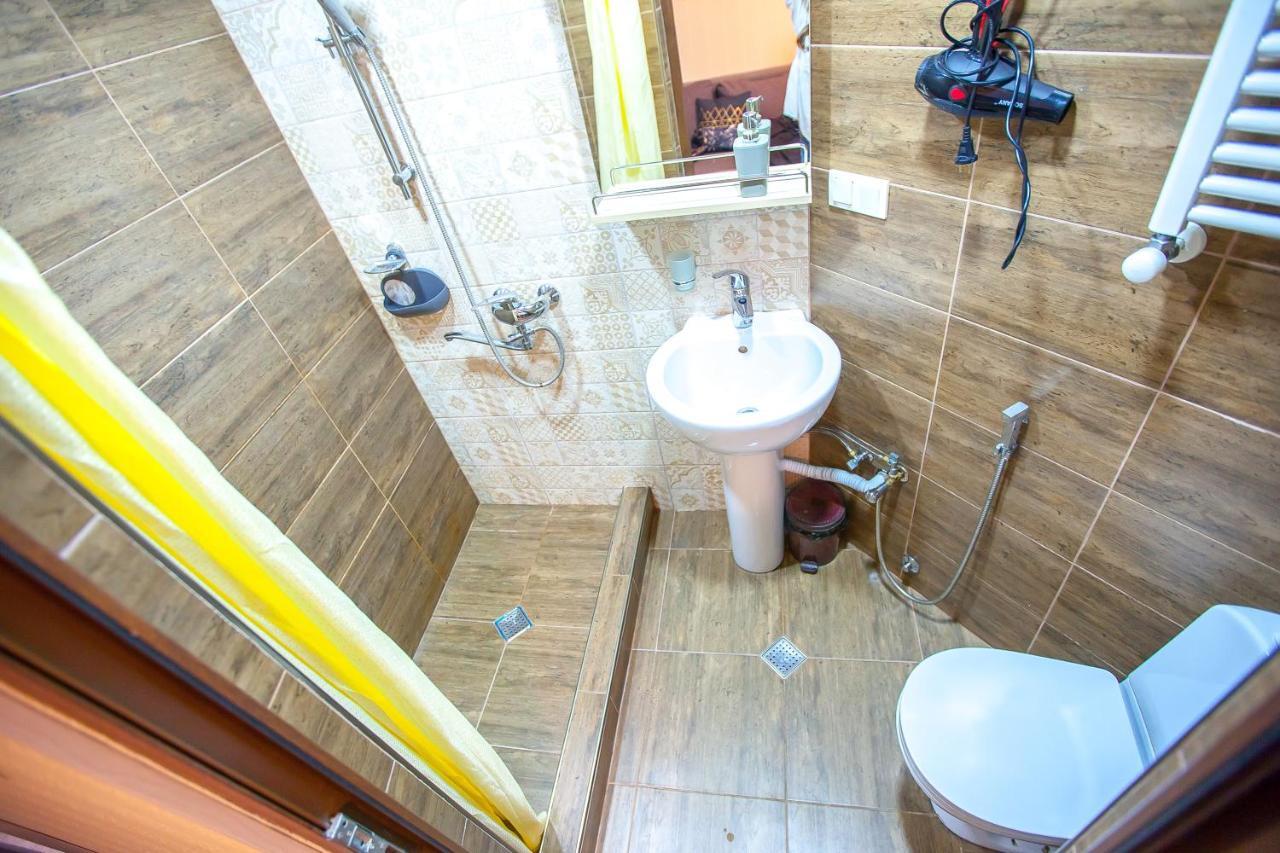 Apartment On L.Meskhishvili Turn Tbilisi Bagian luar foto
