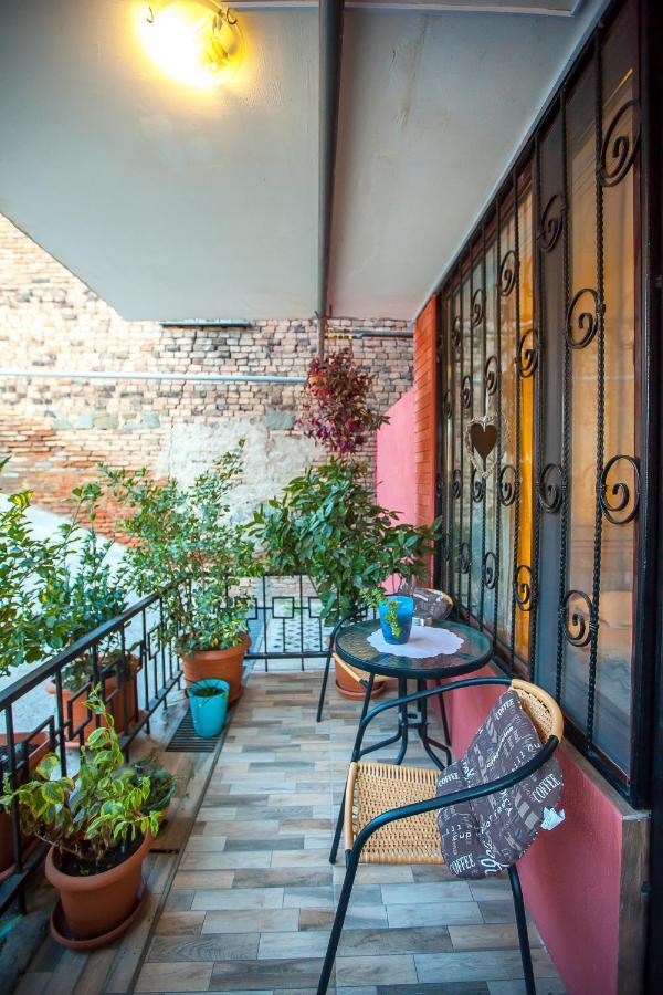 Apartment On L.Meskhishvili Turn Tbilisi Bagian luar foto